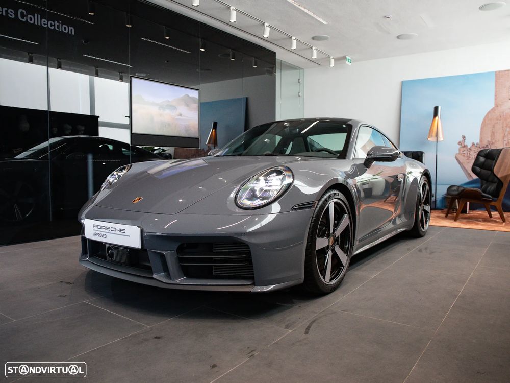 Porsche 911 (992) Carrera S - 8