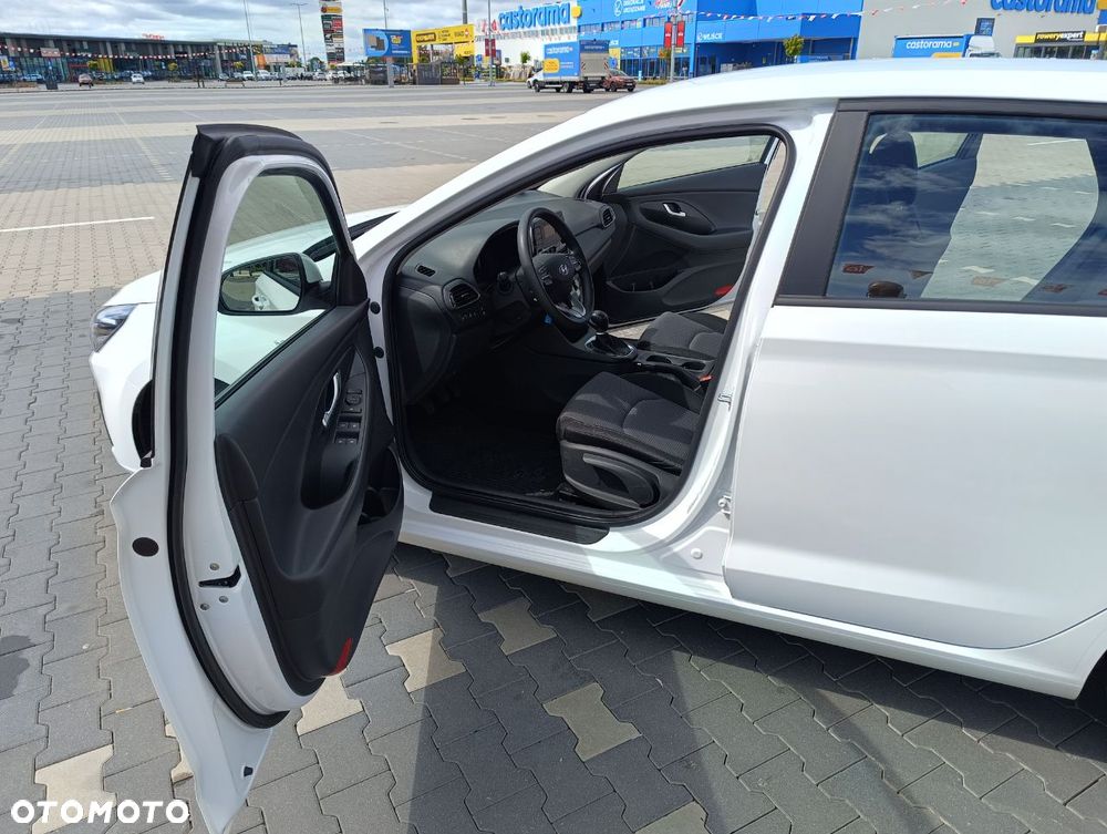 Hyundai i30 1.5 DPI Classic + - 12