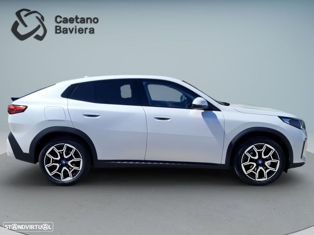 BMW ix2 eDrive20 - 7