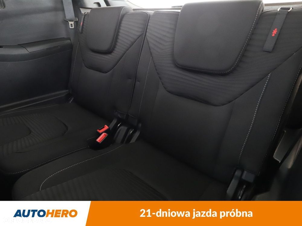 Ford S-Max - 34