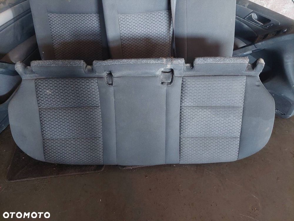 FOTELE KOMPLET LEWY PRAWY KANAPA TYŁ + BOCZKI VOLKSWAGEN GOLF VI HB 5D - 11