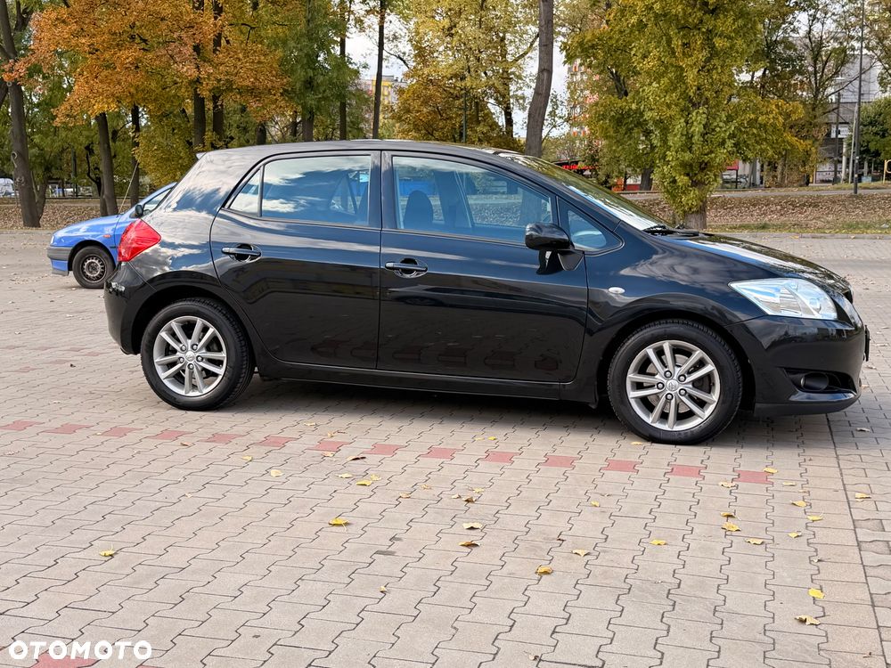 Toyota Auris - 22