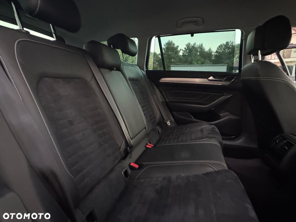 Volkswagen Passat 2.0 TDI Elegance DSG - 12
