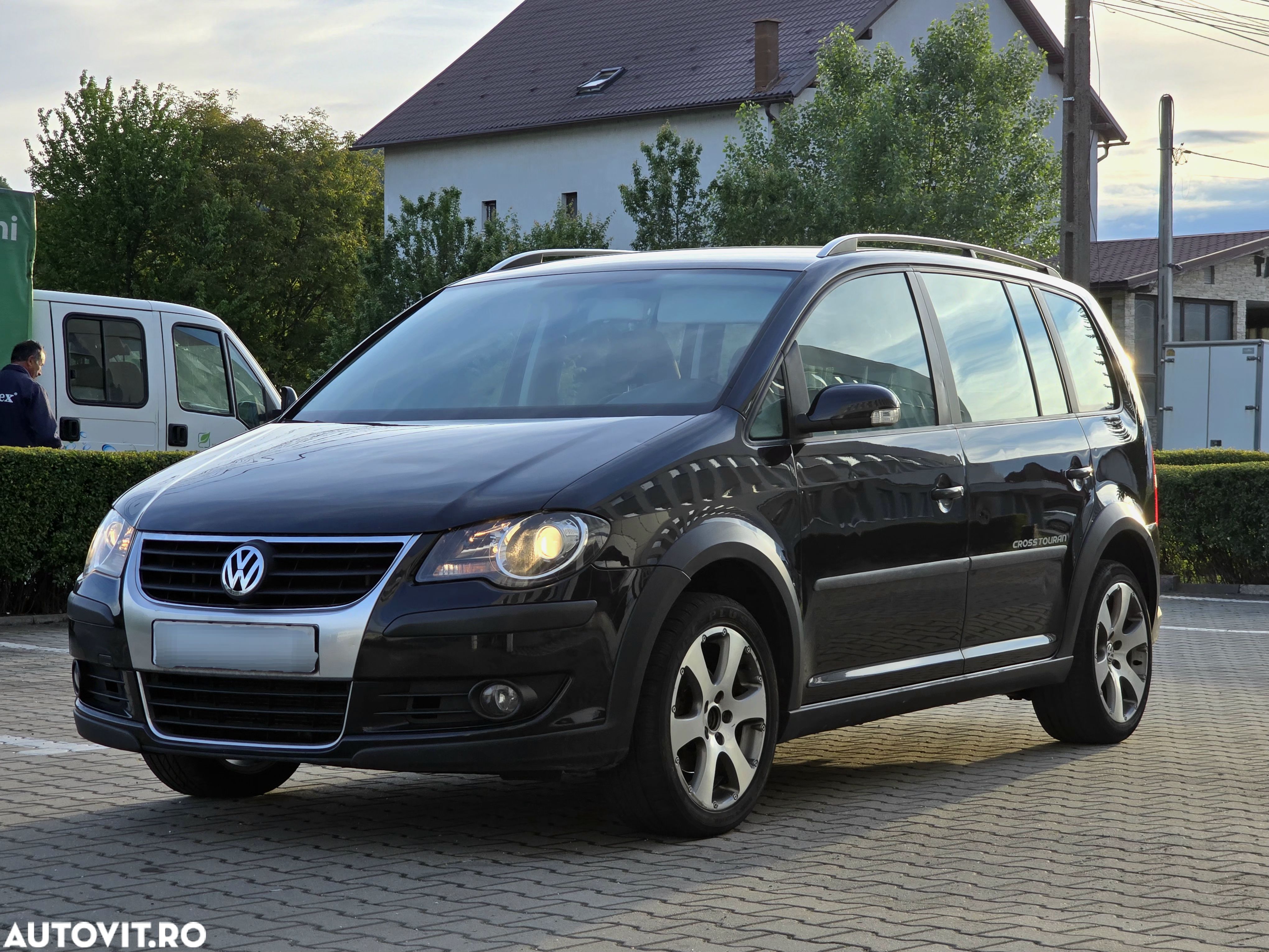 Volkswagen Touran 1.9 TDI DPF Cross - 1
