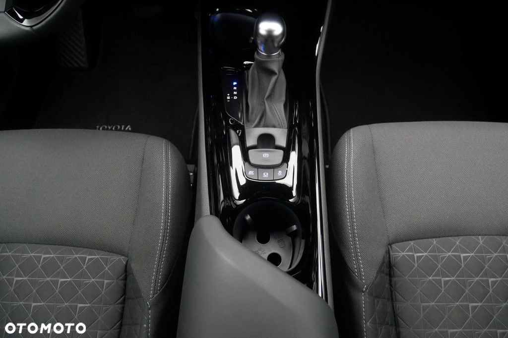 Toyota C-HR - 11