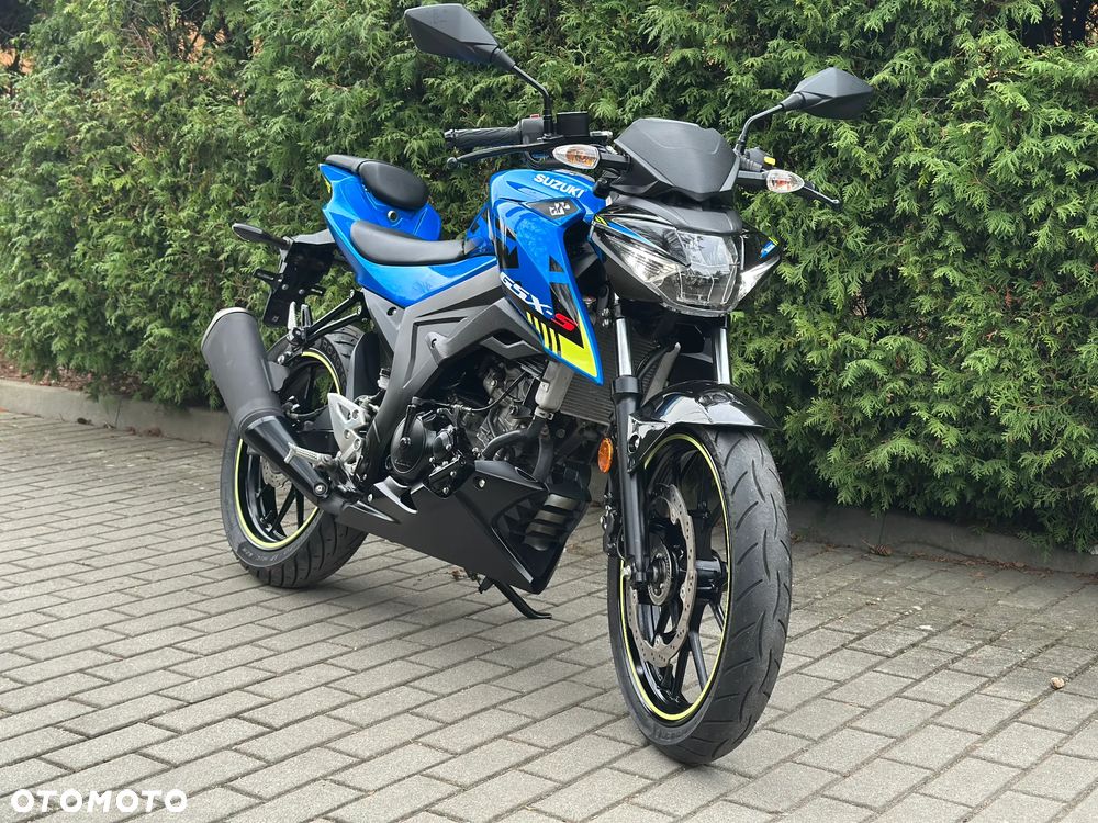 Suzuki GSX - 6
