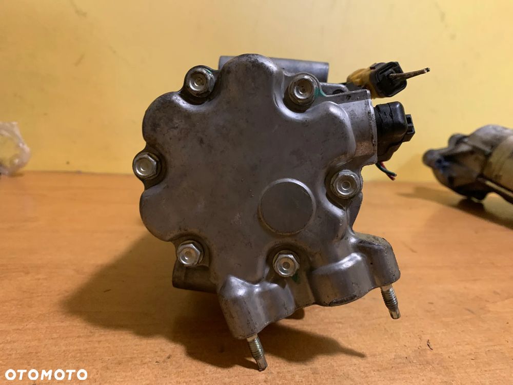 SPRĘŻARKA KLIMATYZACJI PEUGEOT 307 1.6 89067 - 5