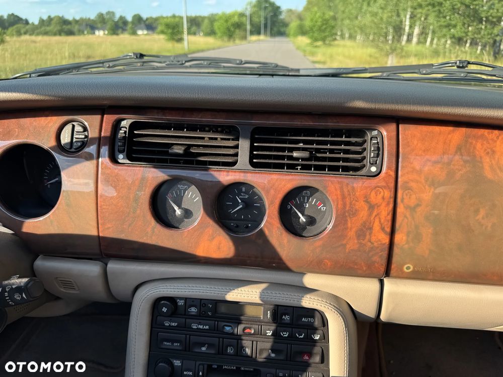 Jaguar XK8 - 32