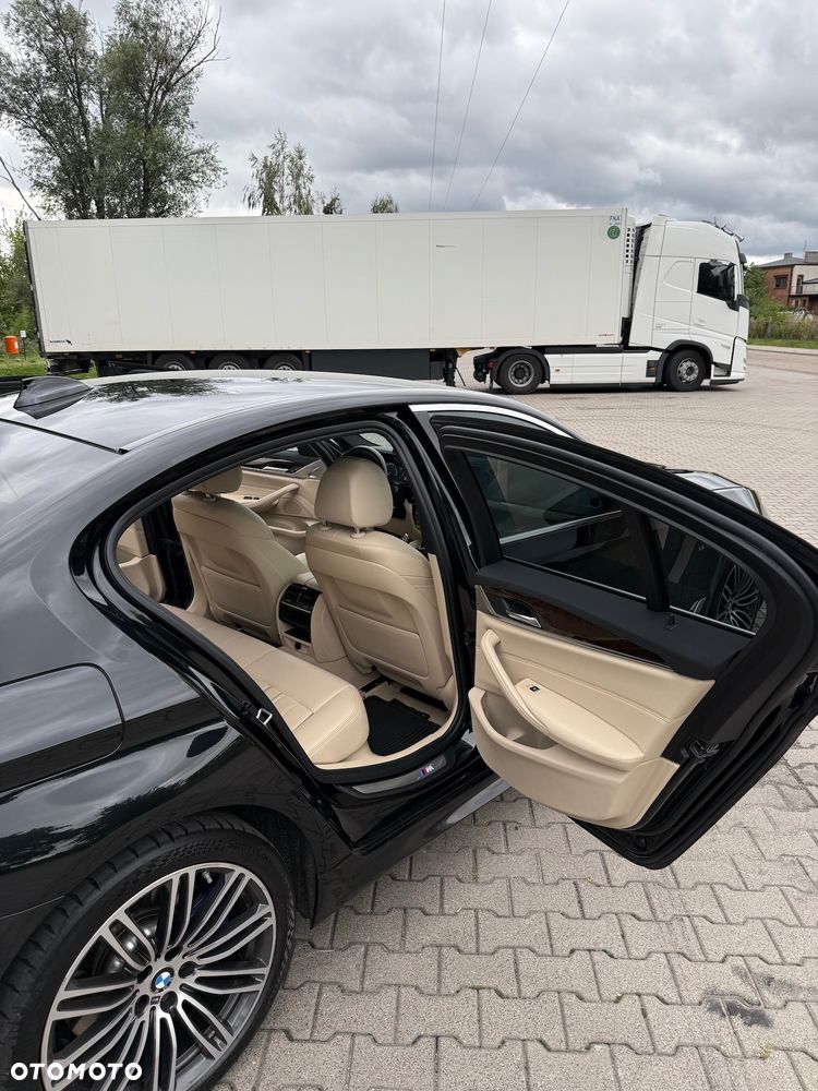 BMW Seria 5 530i xDrive M Sport sport - 15