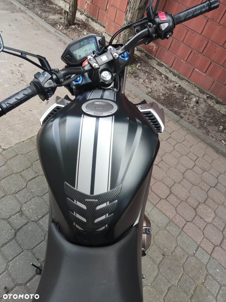 Honda CB - 22