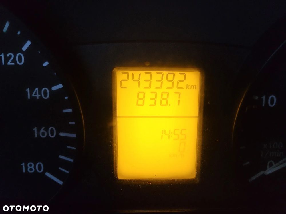 Mercedes-Benz Sprinter - 26