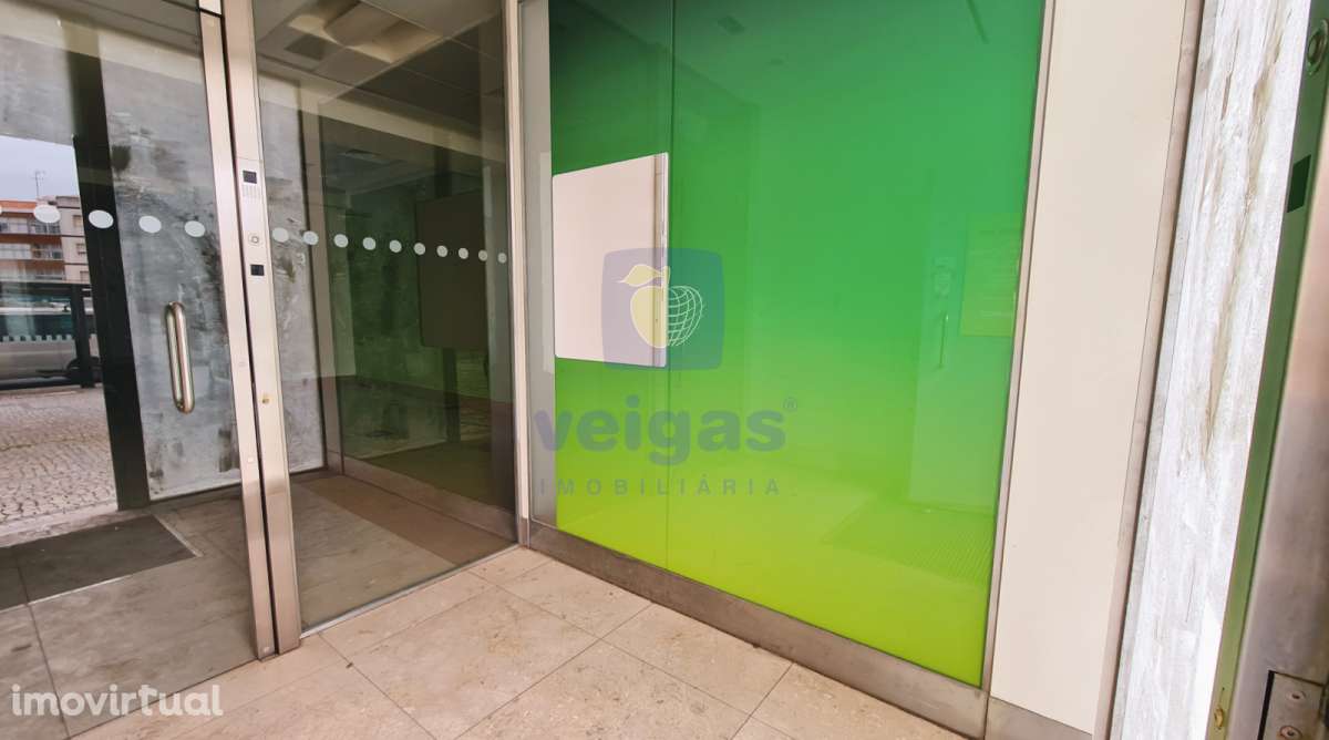 Loja Caldas da Rainha - Santo Onofre - Grande imagem: 5/12