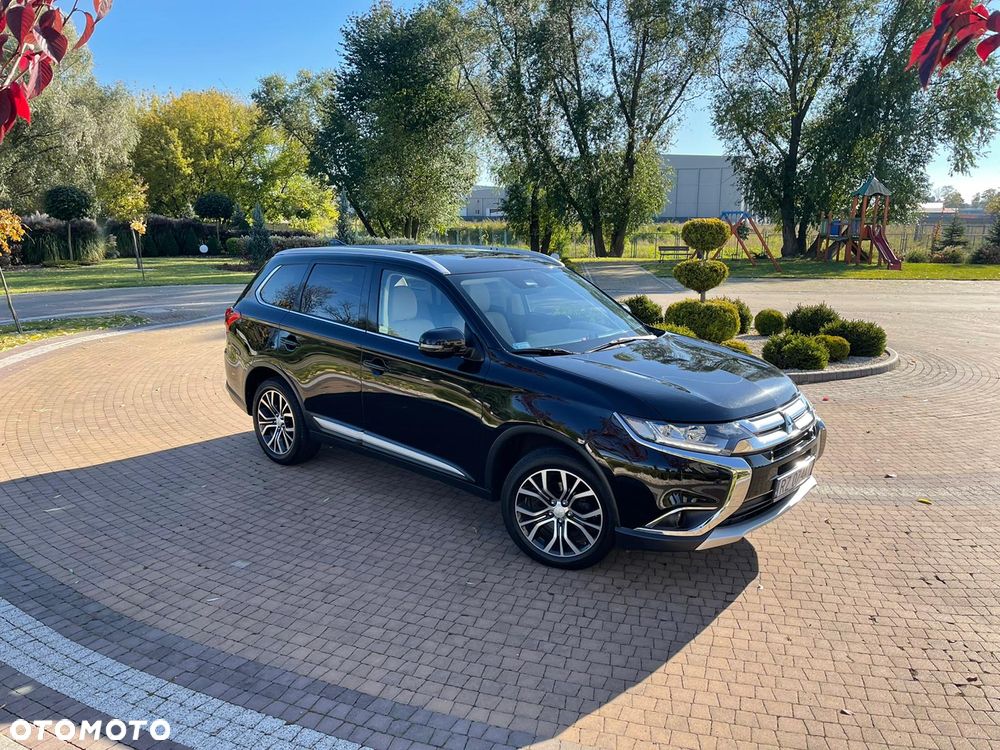 Mitsubishi Outlander - 1