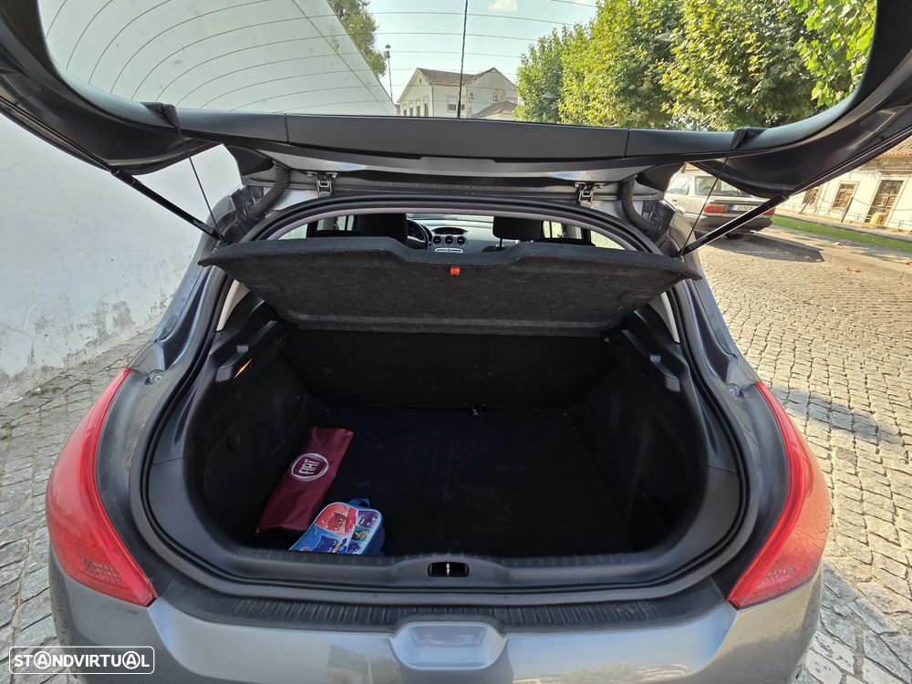 Peugeot 308 1.6 HDi Executive - 2