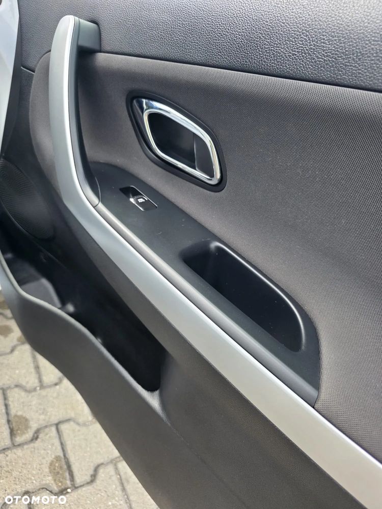 Kia Ceed 1.4 L - 12