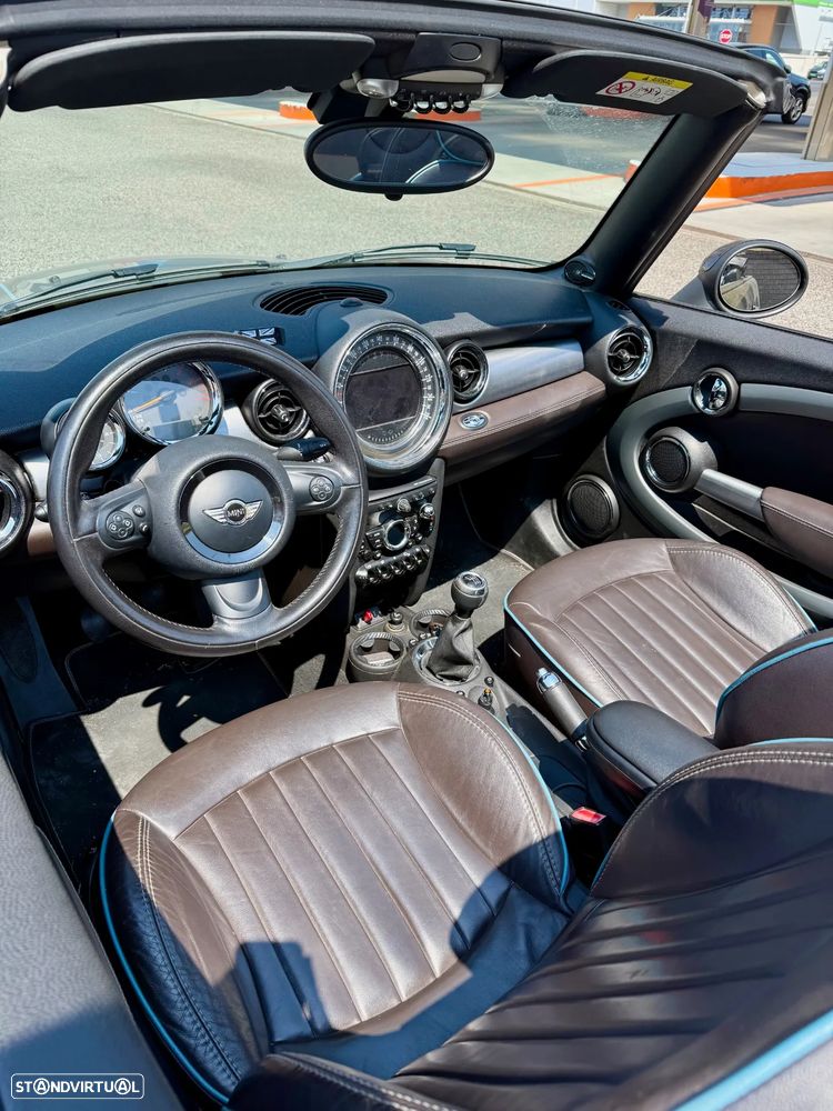 MINI Cabrio Cooper D Highgate - 11
