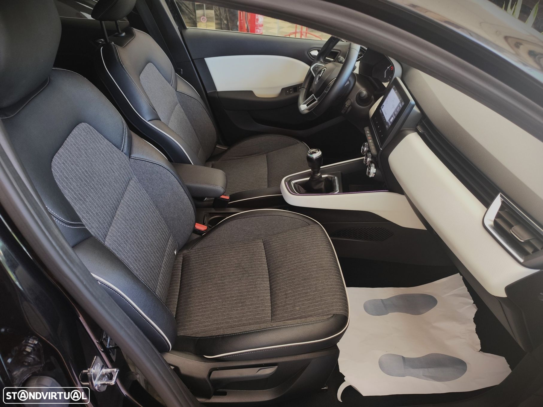Renault Clio 1.0 TCe Limited Bi-Fuel - 8