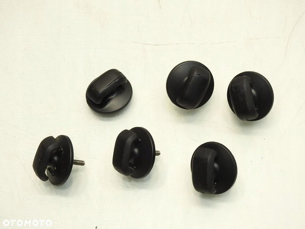 ZAŚLEPKA UCHWYT MOCOWANIE BAGAŻNIKA SKODA SUPERB II 1Z9868280 - 2