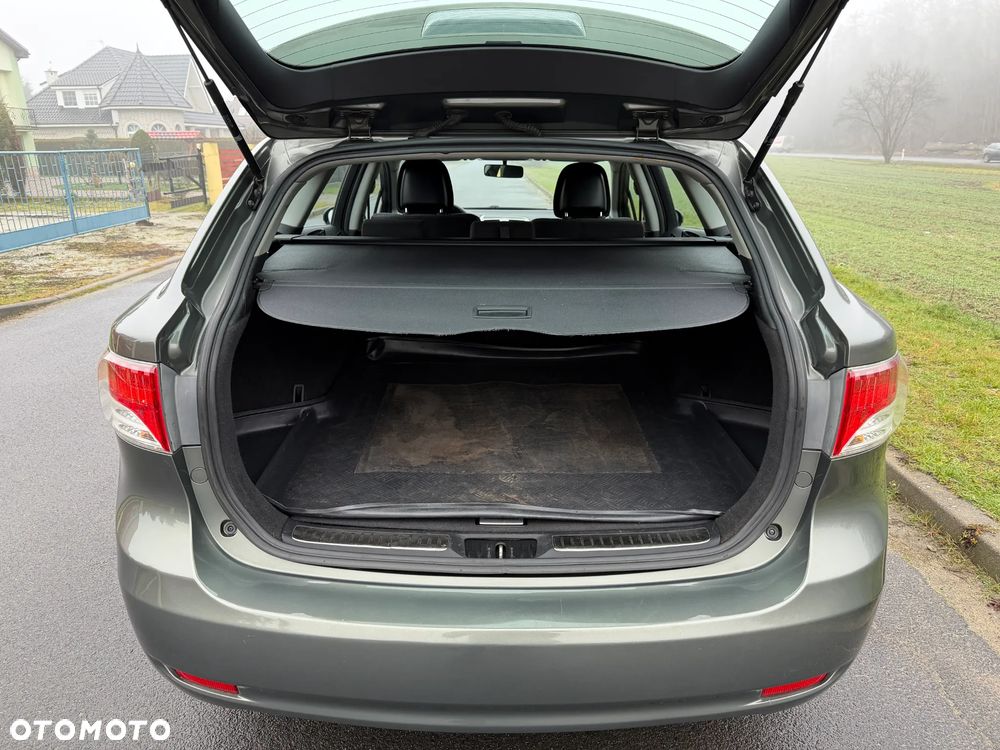 Toyota Avensis 1.8 Executive - 17