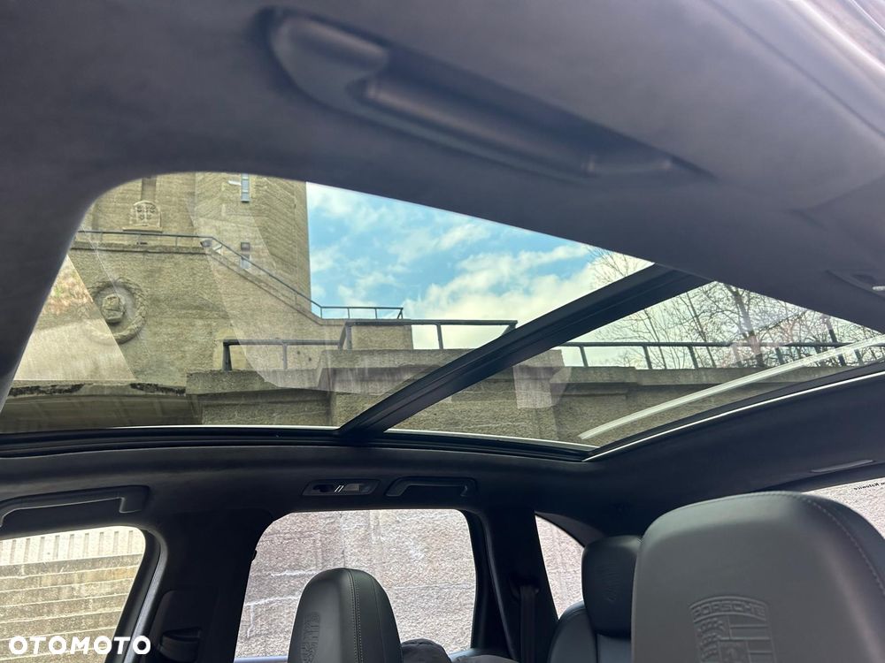 Porsche Cayenne - 17