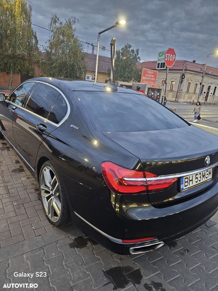 BMW Seria 7 740i - 6