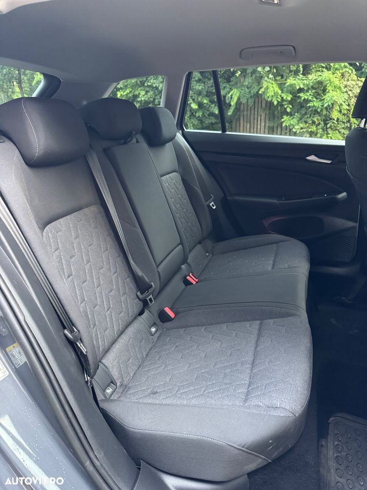 Volkswagen Golf 1.5 eTSI DSG MHEV Advanced - 16