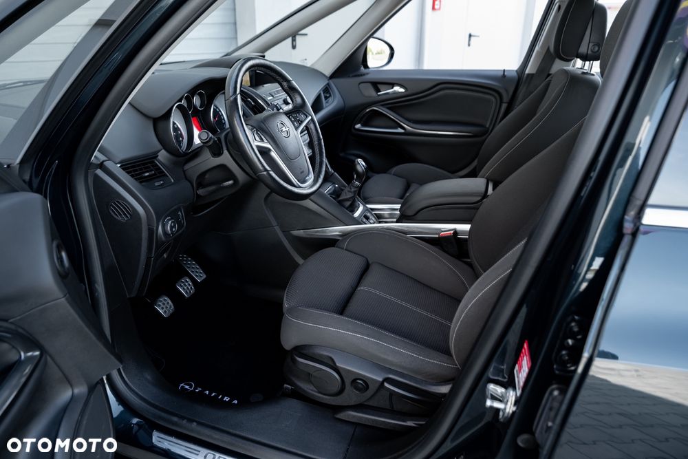 Opel Zafira 1.6 T SIDI Cosmo S&S - 18