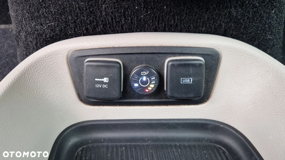 Chrysler Pacifica - 16