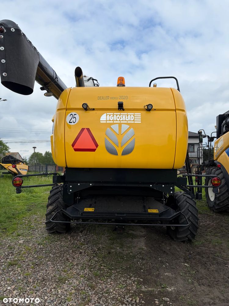New Holland CH7.70 - 6
