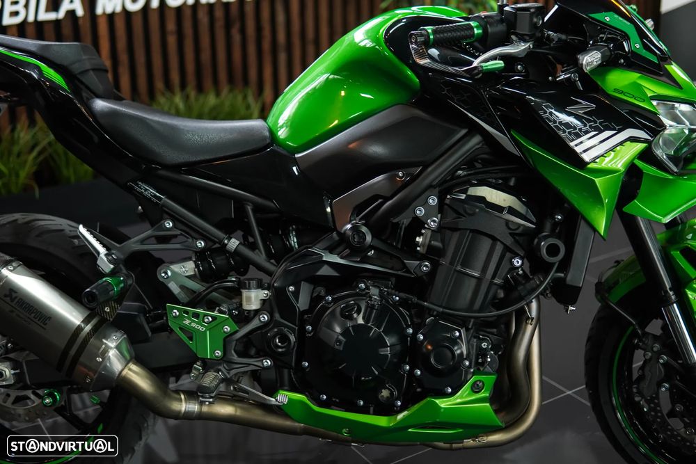 Kawasaki ZR 900 Akrapovic Full Titanium - 44