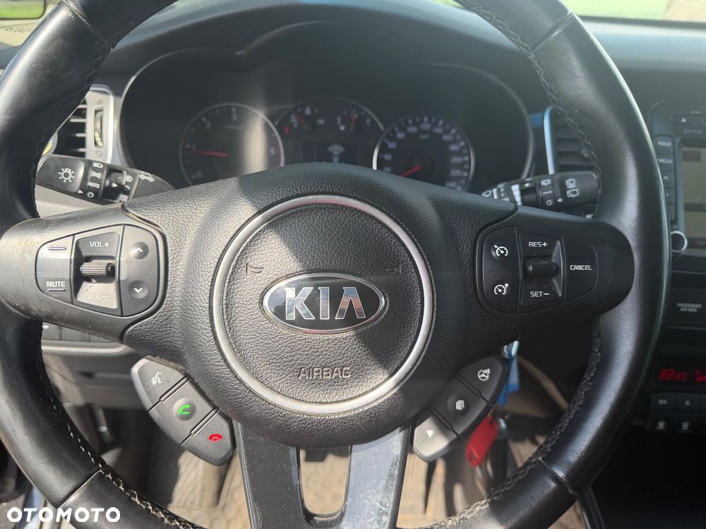 Kia Carens 1.7 CRDi 115 Dream Team Edition - 15