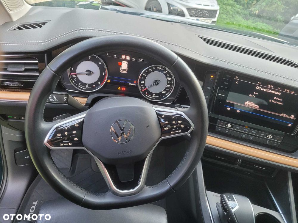 Volkswagen Touareg - 8