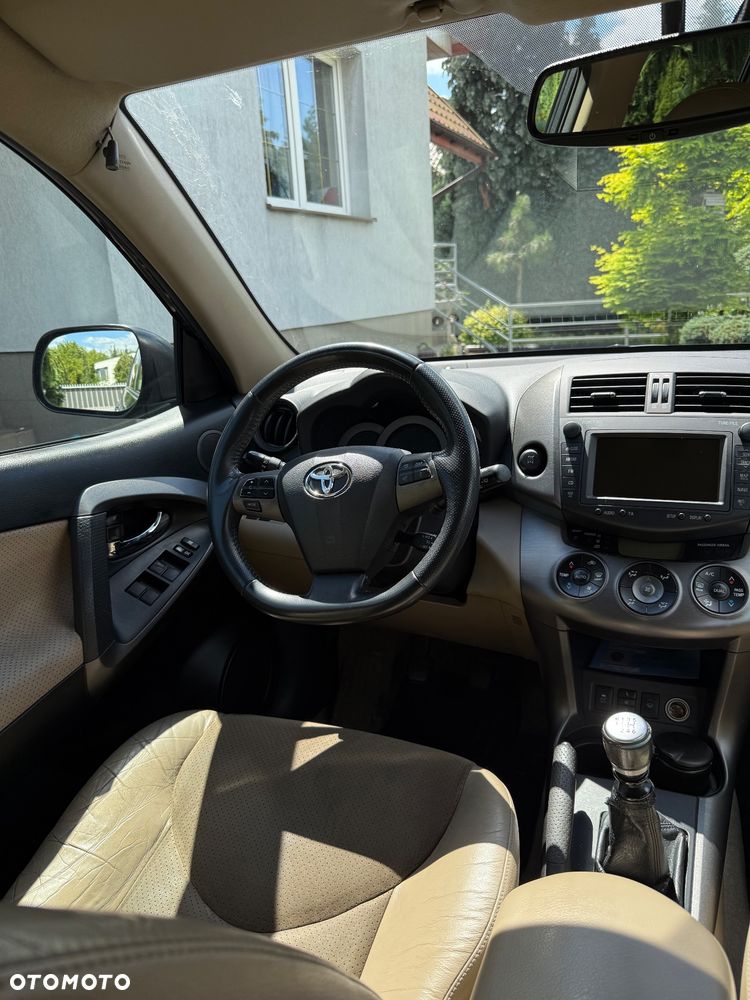 Toyota RAV4 2.2 D-4D 2010 - 9