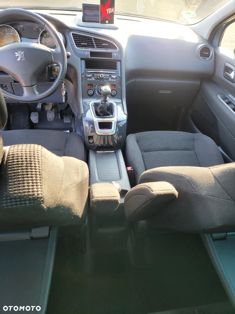 Peugeot 5008 1.6 THP Active 7os - 12