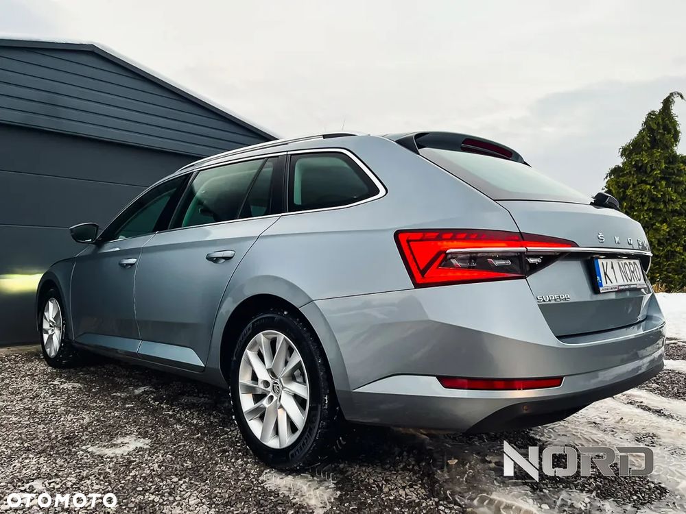 Skoda Superb 2.0 TDI Ambition DSG - 8
