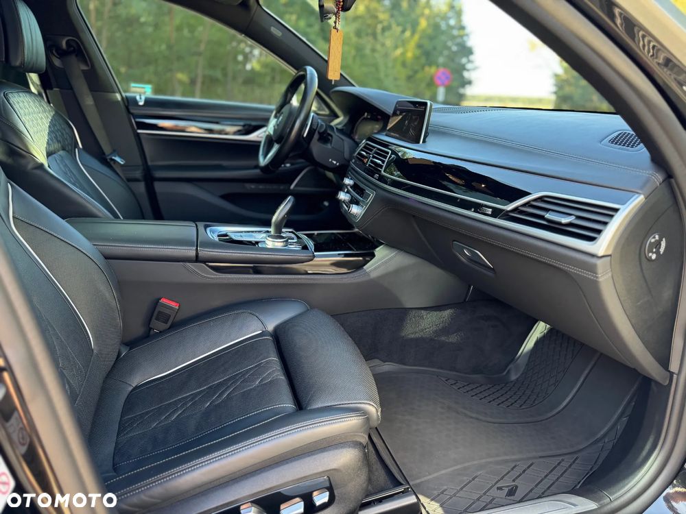 BMW Seria 7 740Ld xDrive - 19