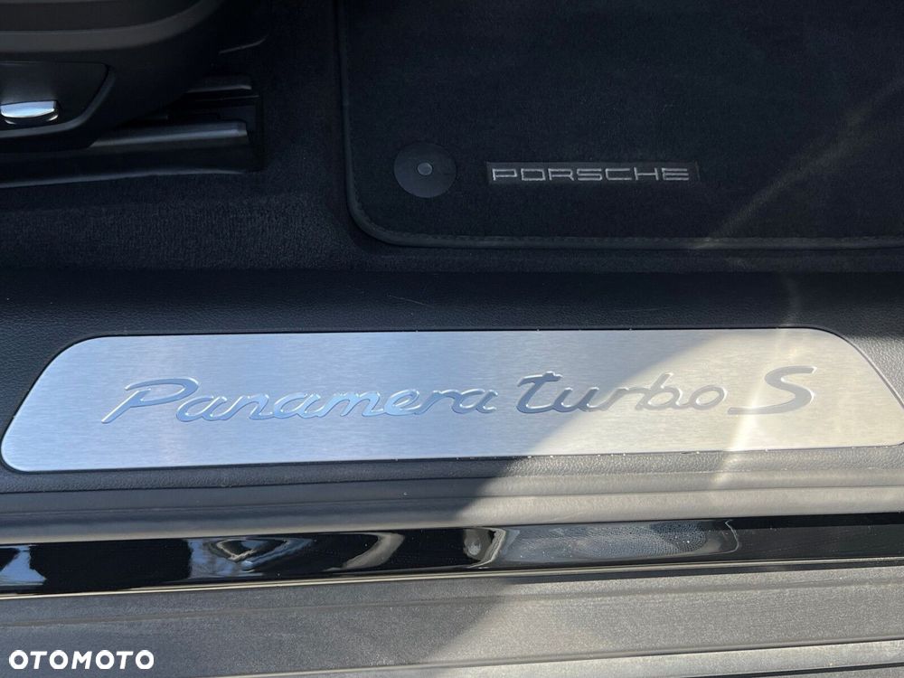 Porsche Panamera - 15