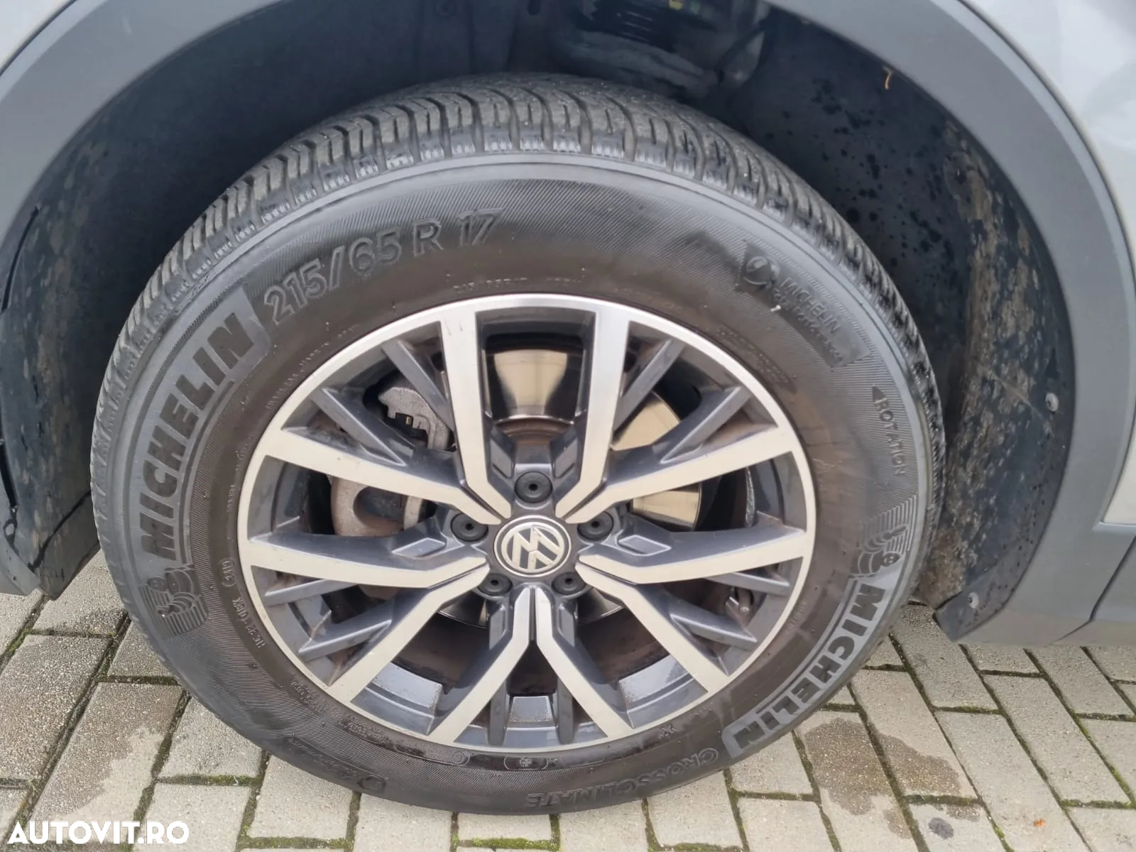 Volkswagen Tiguan 1.5 TSI ACT Comfortline - 11