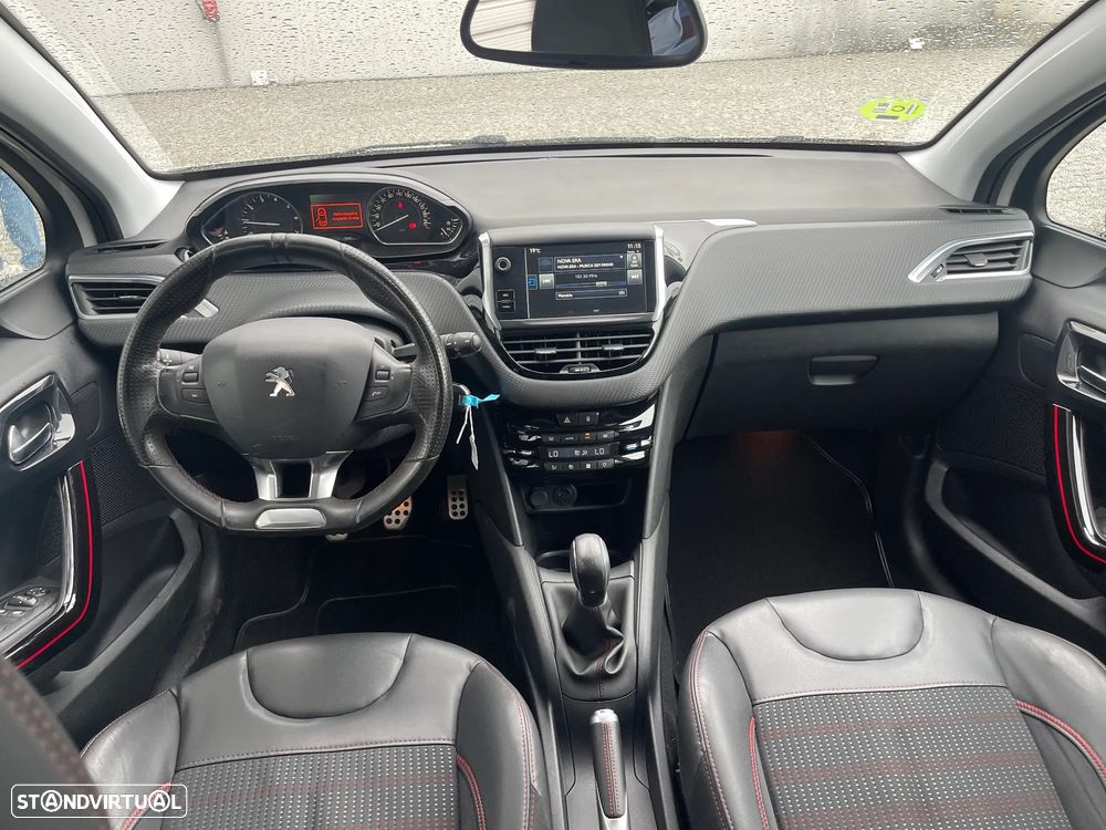 Peugeot 208 1.2 PureTech GT Line - 11