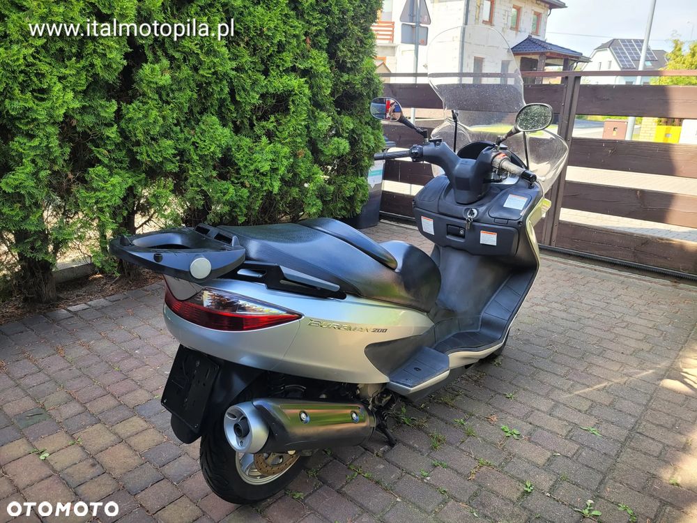 Suzuki Burgman - 6