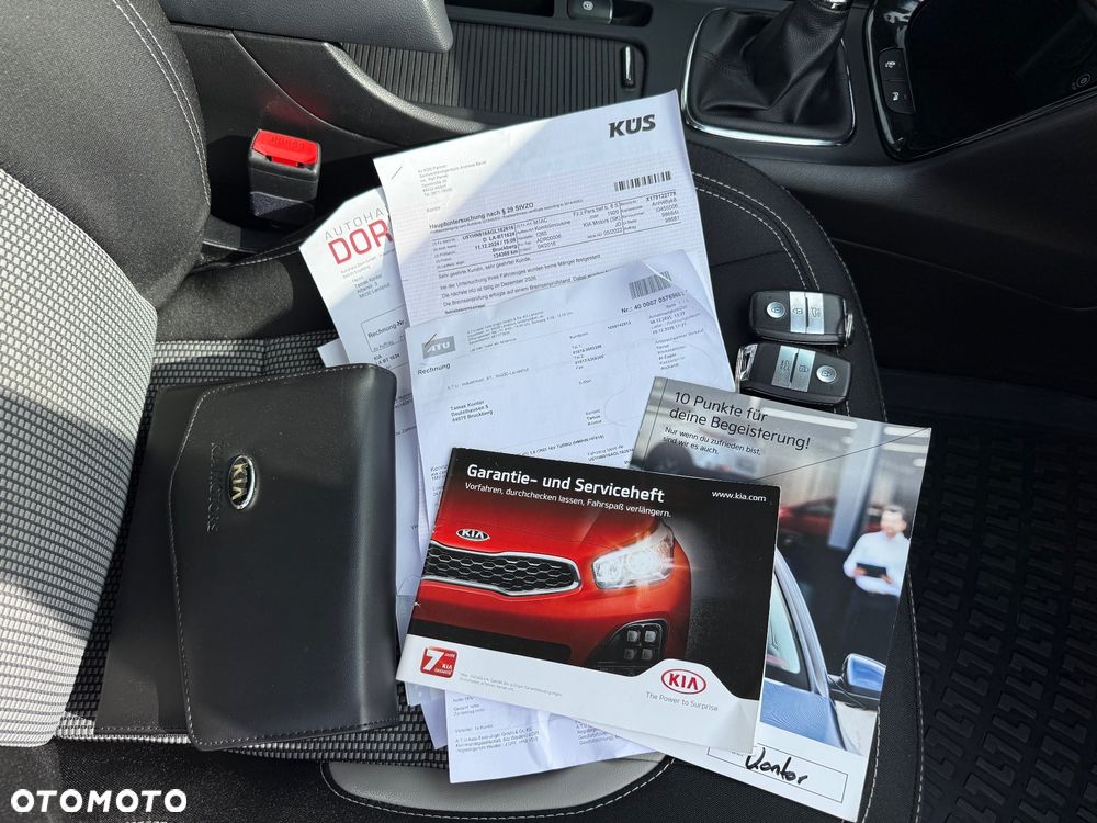 Kia Ceed 1.6 CRDi 136 ISG Platinum Edition - 37