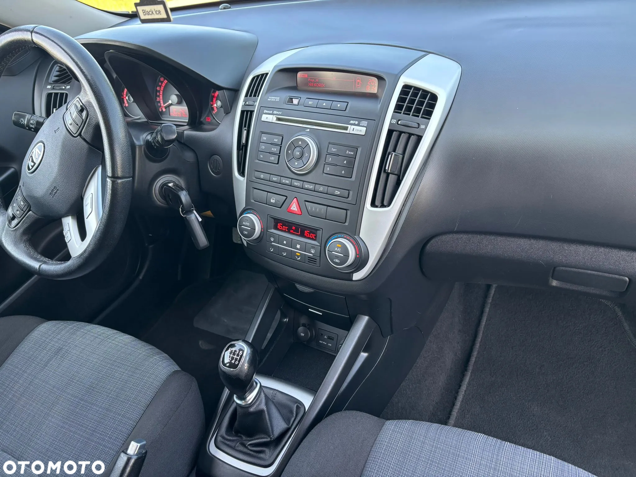 Kia Ceed 1.6 CRDi 90 Vision - 17