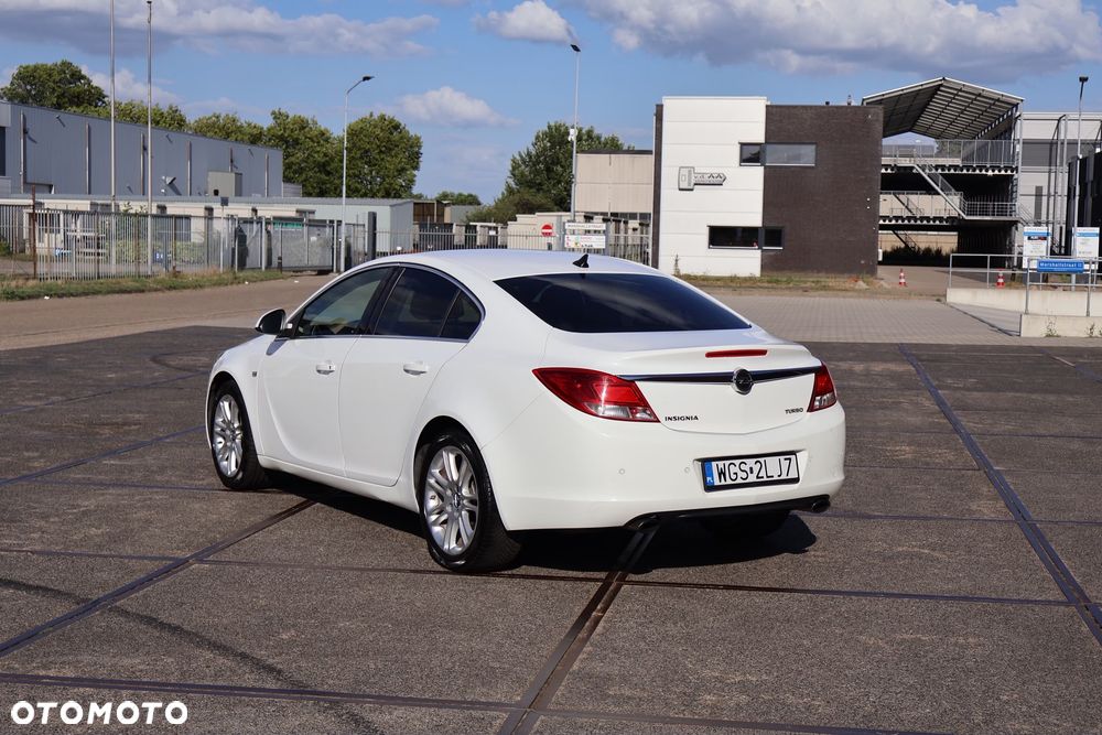 Opel Insignia - 19