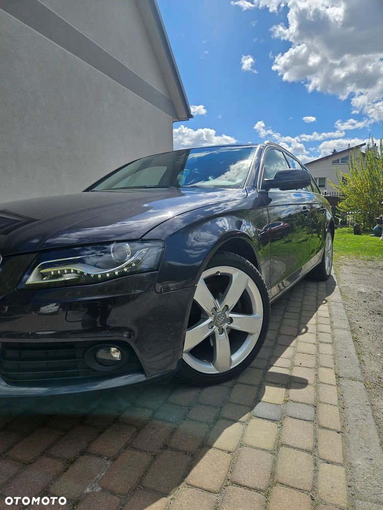 Audi A4 Avant 2.0 TDI ultra DPF Attraction - 1