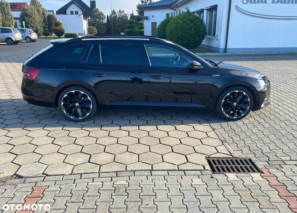 Skoda Superb 2.0 TDI SCR Sportline DSG - 5