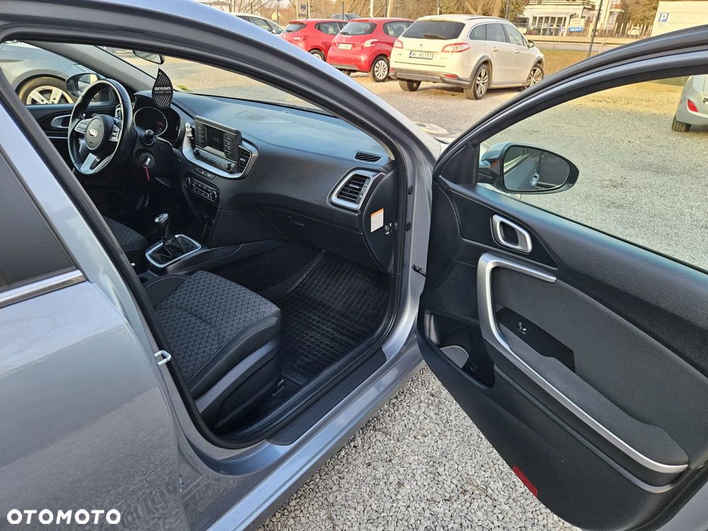 Kia Ceed 1.6 CRDi SCR L Business Line - 34