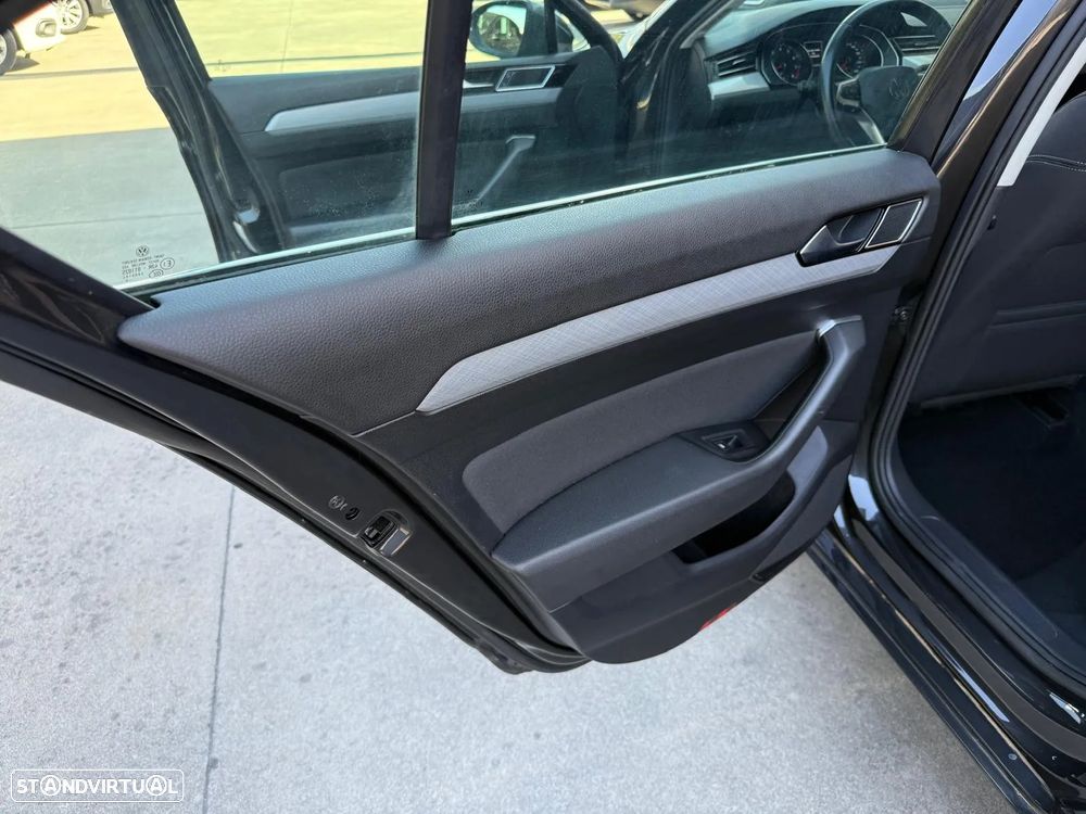 VW Passat 1.5 TSI Business - 14