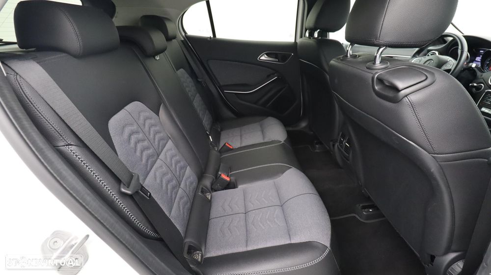 Mercedes-Benz GLA 220 d Style - 23
