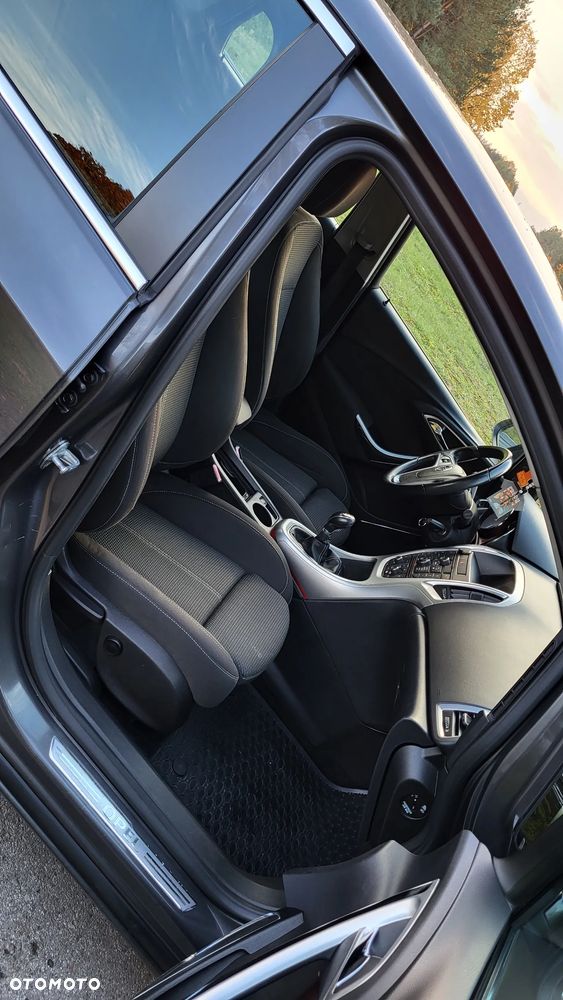 Opel Astra 1.4 Turbo Sport - 14