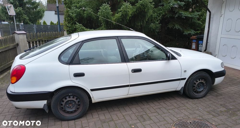 Toyota Corolla 1.4 Terra1 - 2